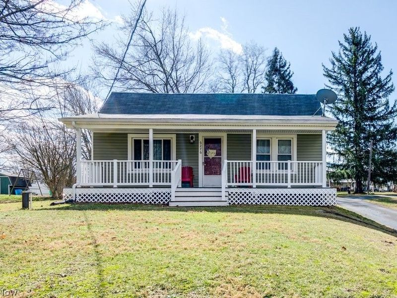 6276 Apple Street, Louisville, OH 44641 Photo 1