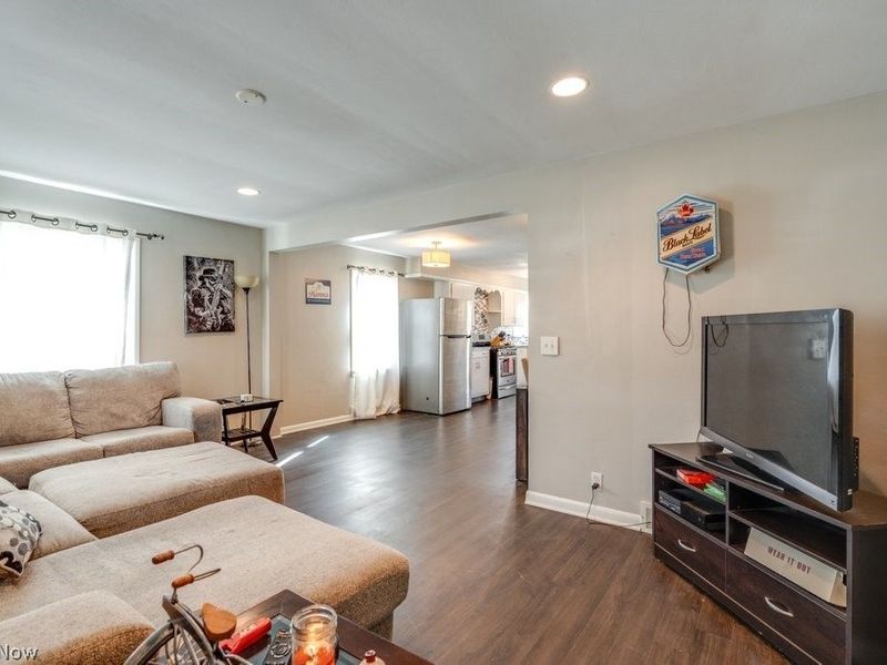 6276 Apple Street, Louisville, OH 44641 Photo 2