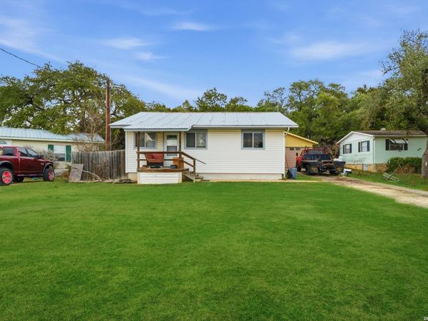 554 Orbit, Canyon Lake, TX 78133