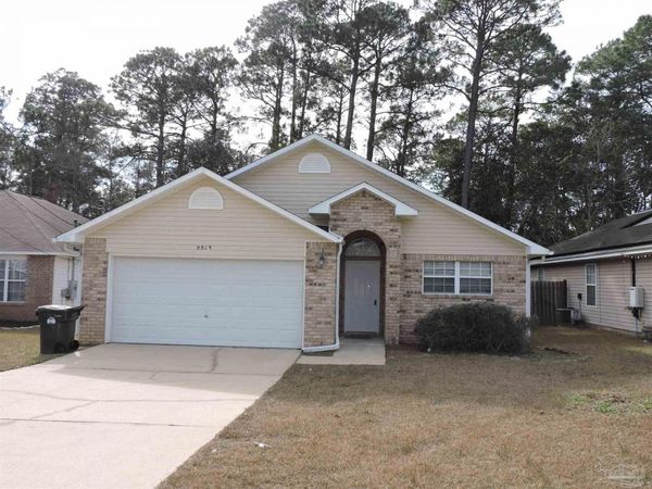 2513 Gulf Breeze Ave, Pensacola, FL 32507