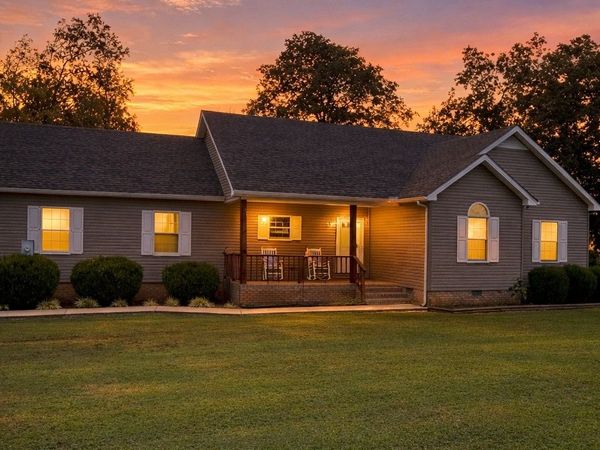 999 Sherrill Rd, Decherd, TN 37324