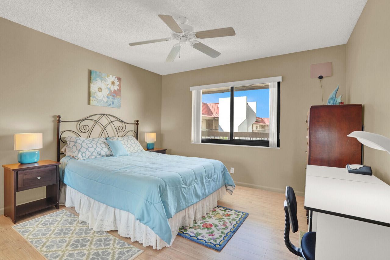 7020 Half Moon Circle, Unit 502, Hypoluxo, FL 33462 Photo