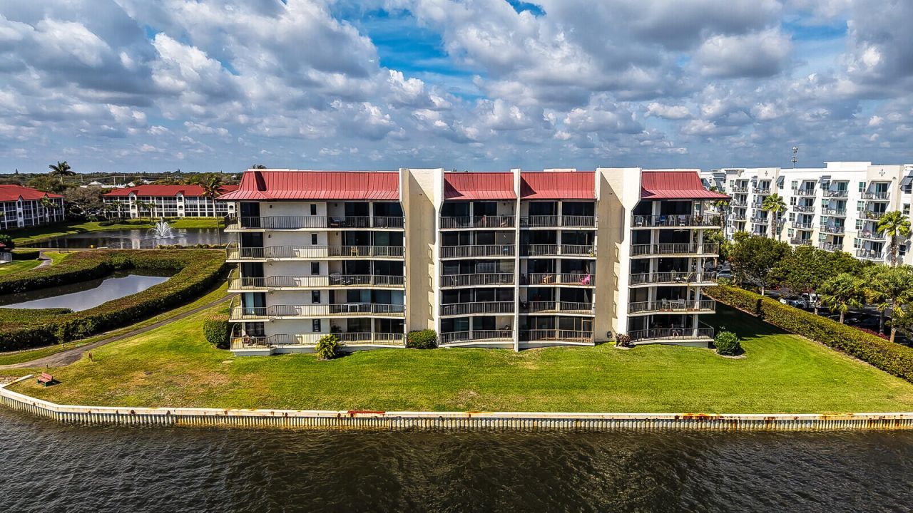 7020 Half Moon Circle, Unit 502, Hypoluxo, FL 33462 Photo