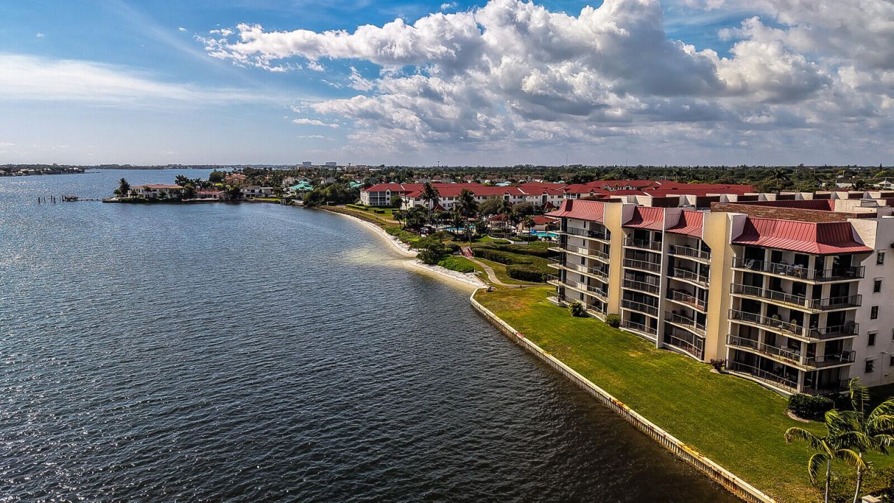 7020 Half Moon Circle, Unit 502, Hypoluxo, FL 33462 Photo