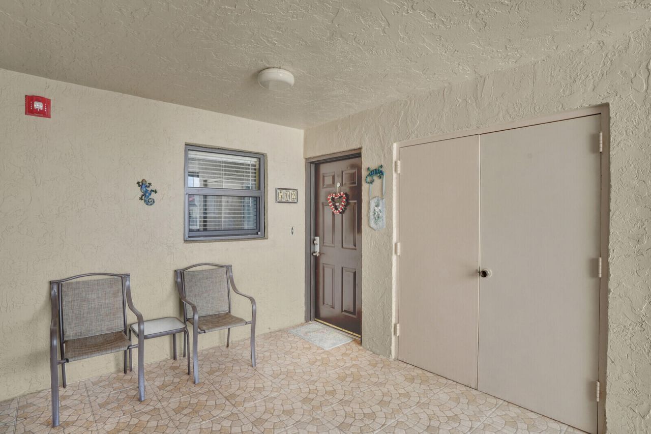 7020 Half Moon Circle, Unit 502, Hypoluxo, FL 33462 Photo