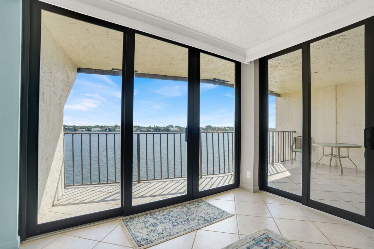 7020 Half Moon Circle, Unit 502, Hypoluxo, FL 33462 Photo