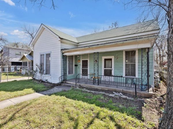 2705 E 2nd ST, Austin, TX 78702