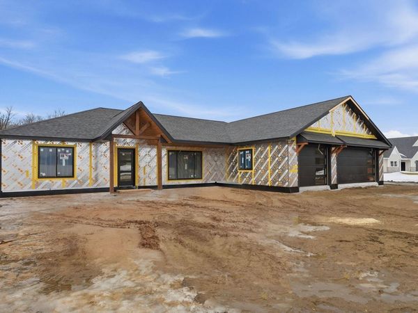 7215 Emerald Drive NE, Alexandria, MN 56308