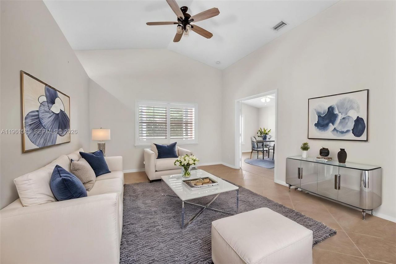 8046 Duomo Cir, Boynton Beach, FL 33472 Photo