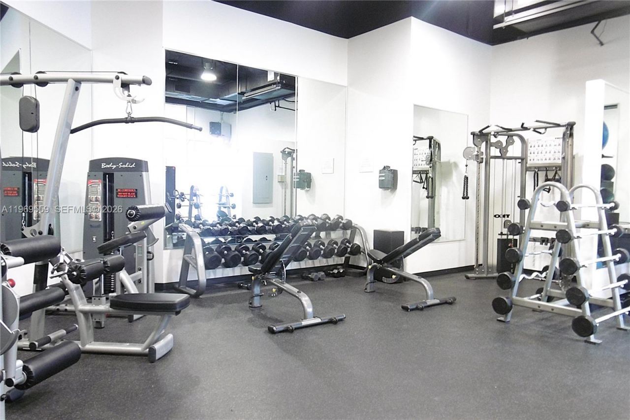 2001 Meridian Ave, Unit 525+DEN, Miami Beach, FL 33139 Photo