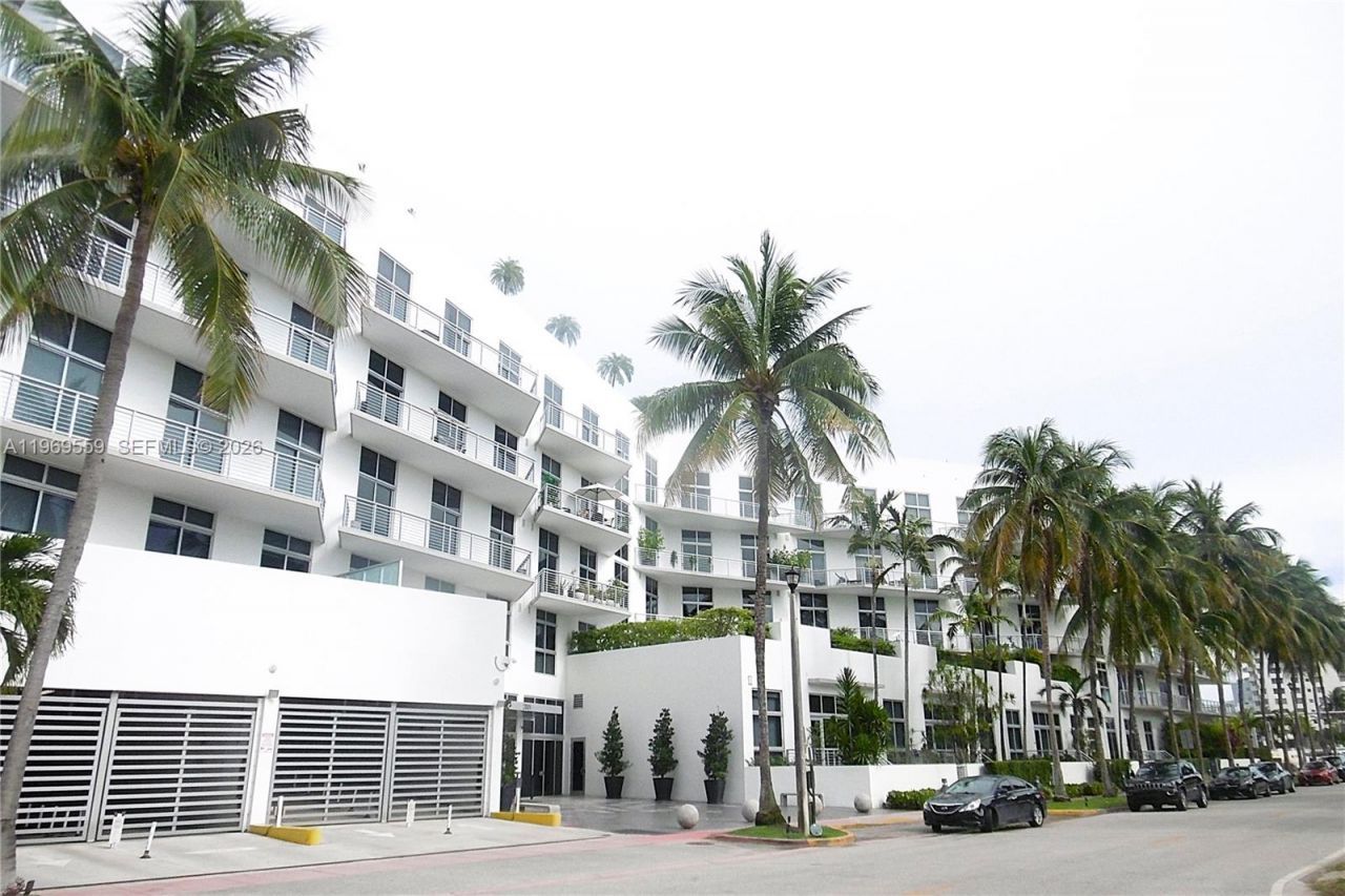 2001 Meridian Ave, Unit 525+DEN, Miami Beach, FL 33139 Photo