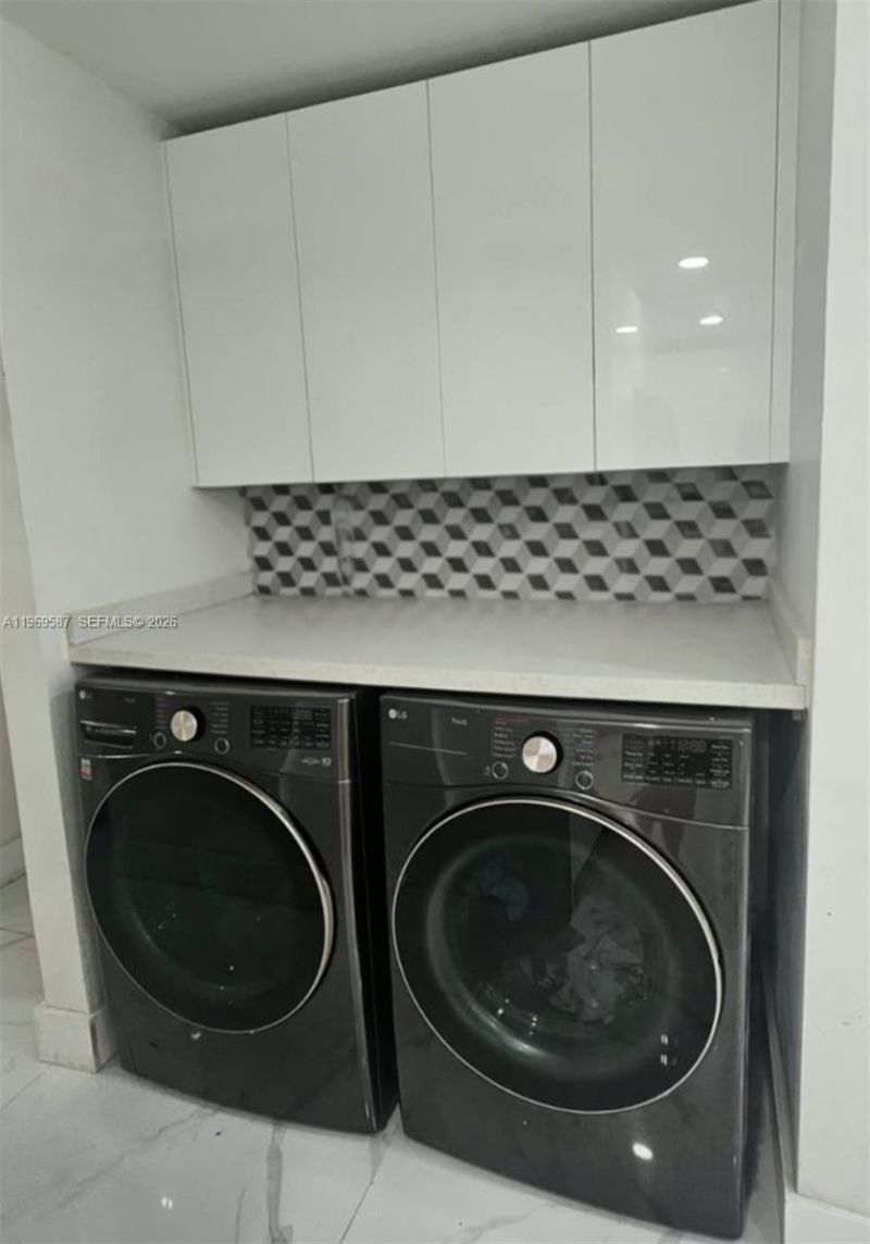 11417 SW 35 Ln, Miami, FL 33165 Photo