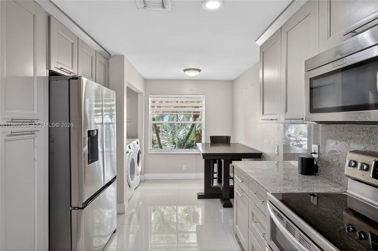 1956 Pisces Ter , Weston, FL 33327 Photo