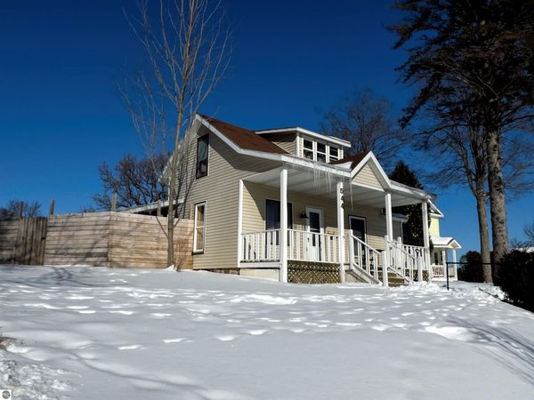 544 Upton Avenue W, Reed City, MI 49307