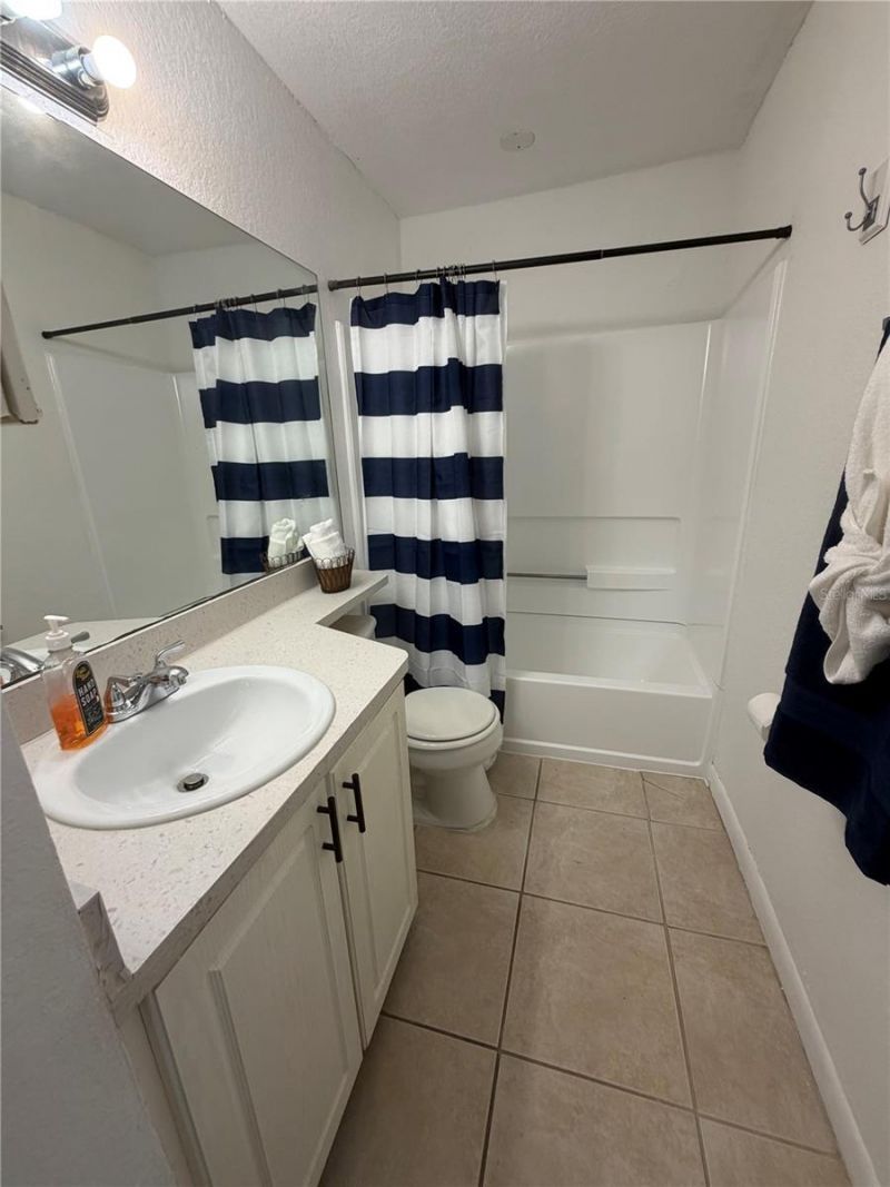 738 Ridenhour Circle, Unit L, Orlando, FL 32809 Photo