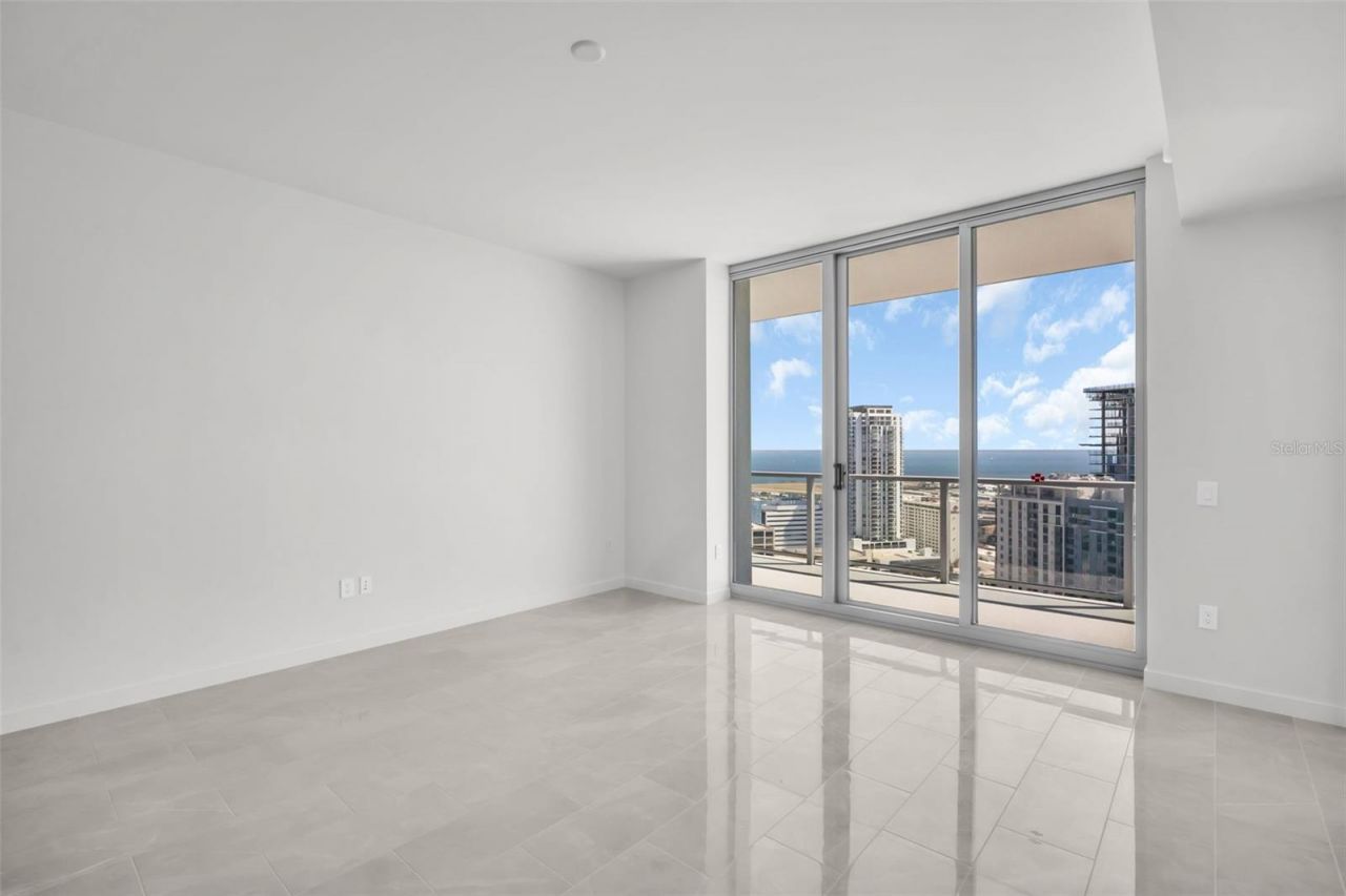 400 Central Avenue, Unit 2605, Saint Petersburg, FL 33701 Photo