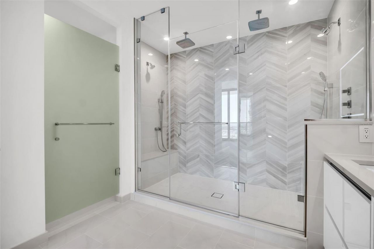 400 Central Avenue, Unit 2605, Saint Petersburg, FL 33701 Photo