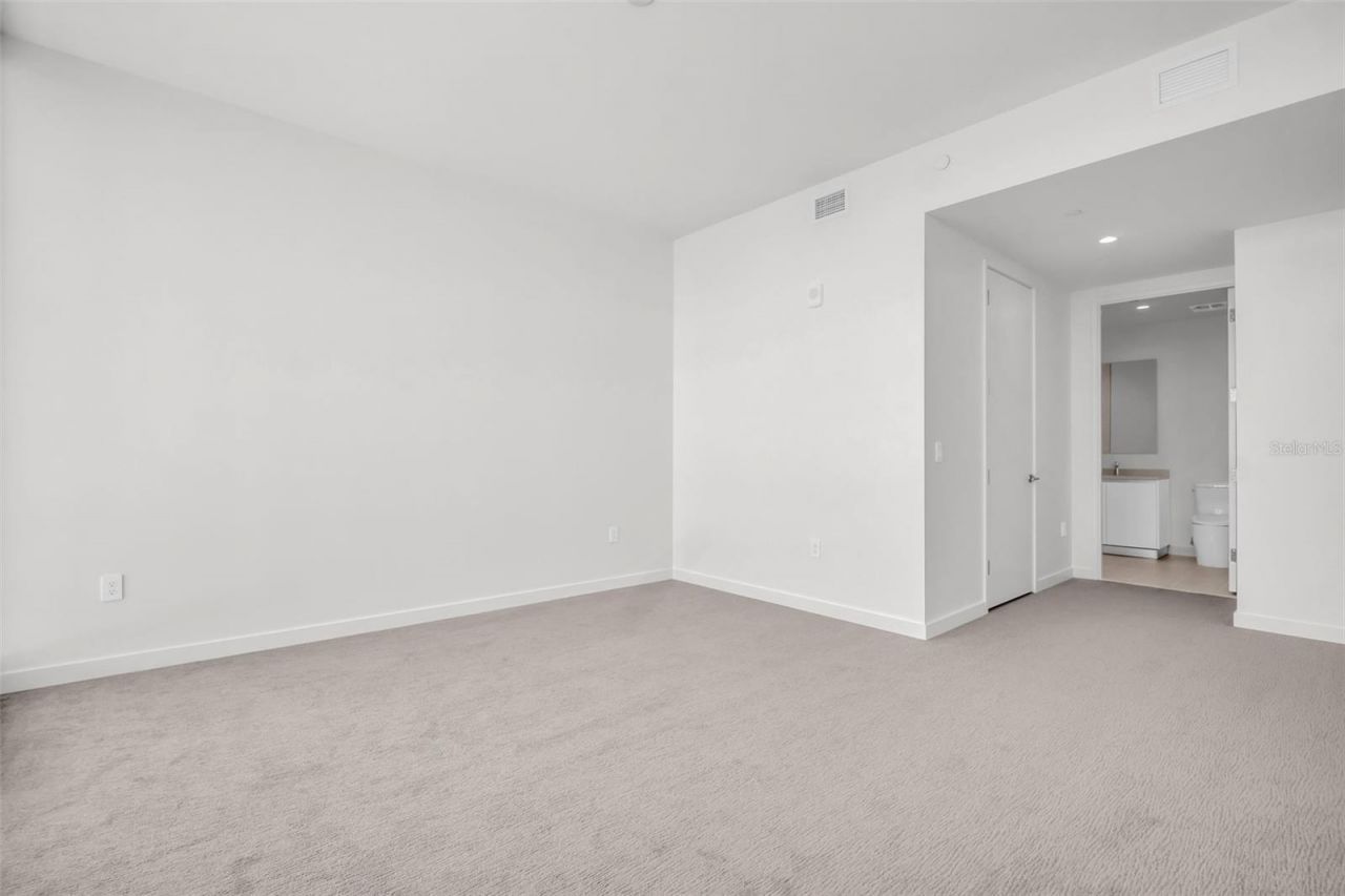 400 Central Avenue, Unit 2605, Saint Petersburg, FL 33701 Photo