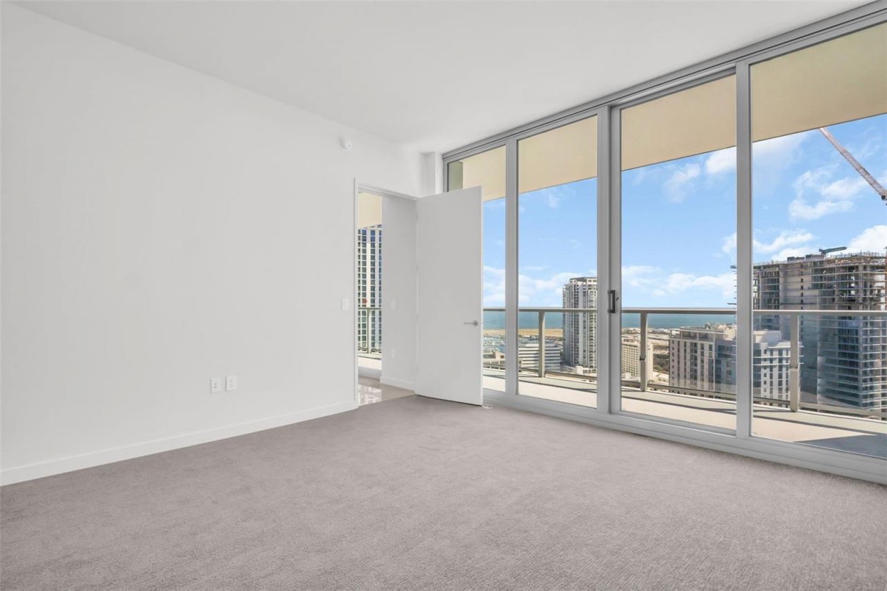 400 Central Avenue, Unit 2605, Saint Petersburg, FL 33701 Photo