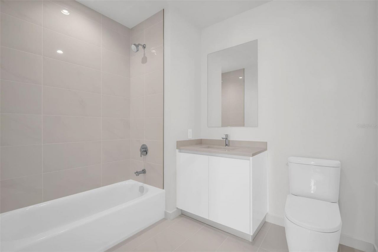 400 Central Avenue, Unit 2605, Saint Petersburg, FL 33701 Photo