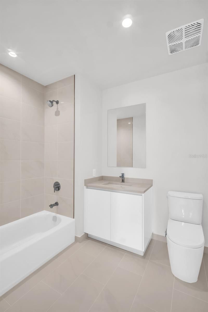 400 Central Avenue, Unit 2605, Saint Petersburg, FL 33701 Photo