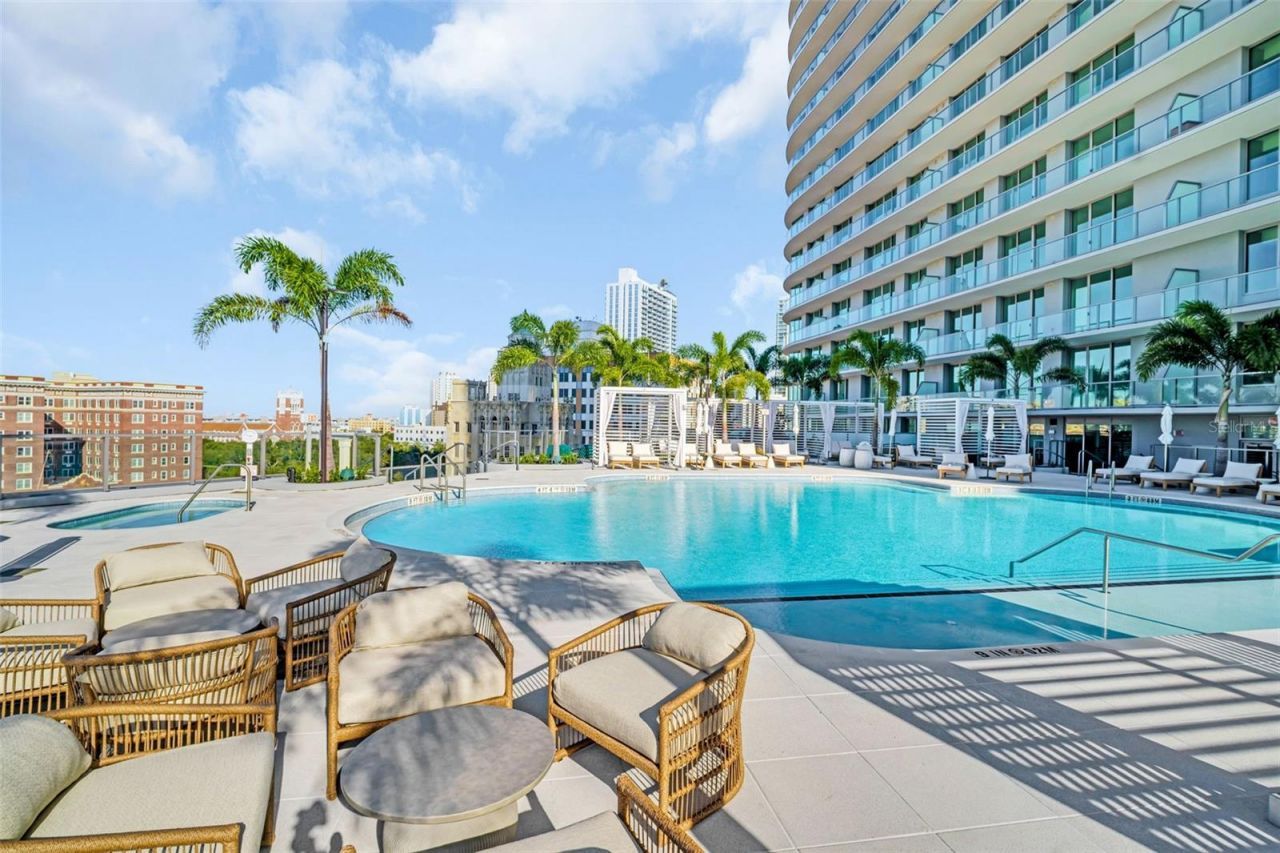 400 Central Avenue, Unit 2605, Saint Petersburg, FL 33701 Photo