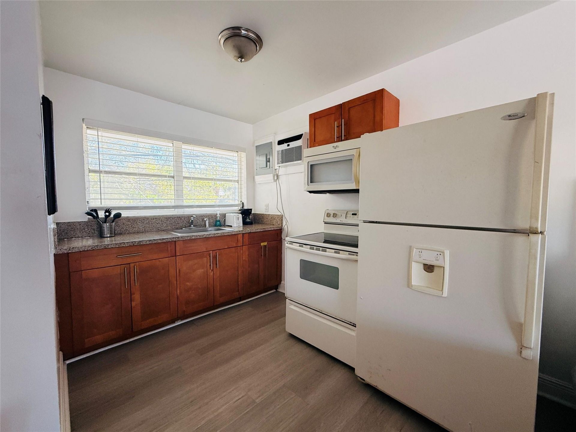 3226 NE 12th Street, Unit 10, Pompano Beach, FL 33062 Photo