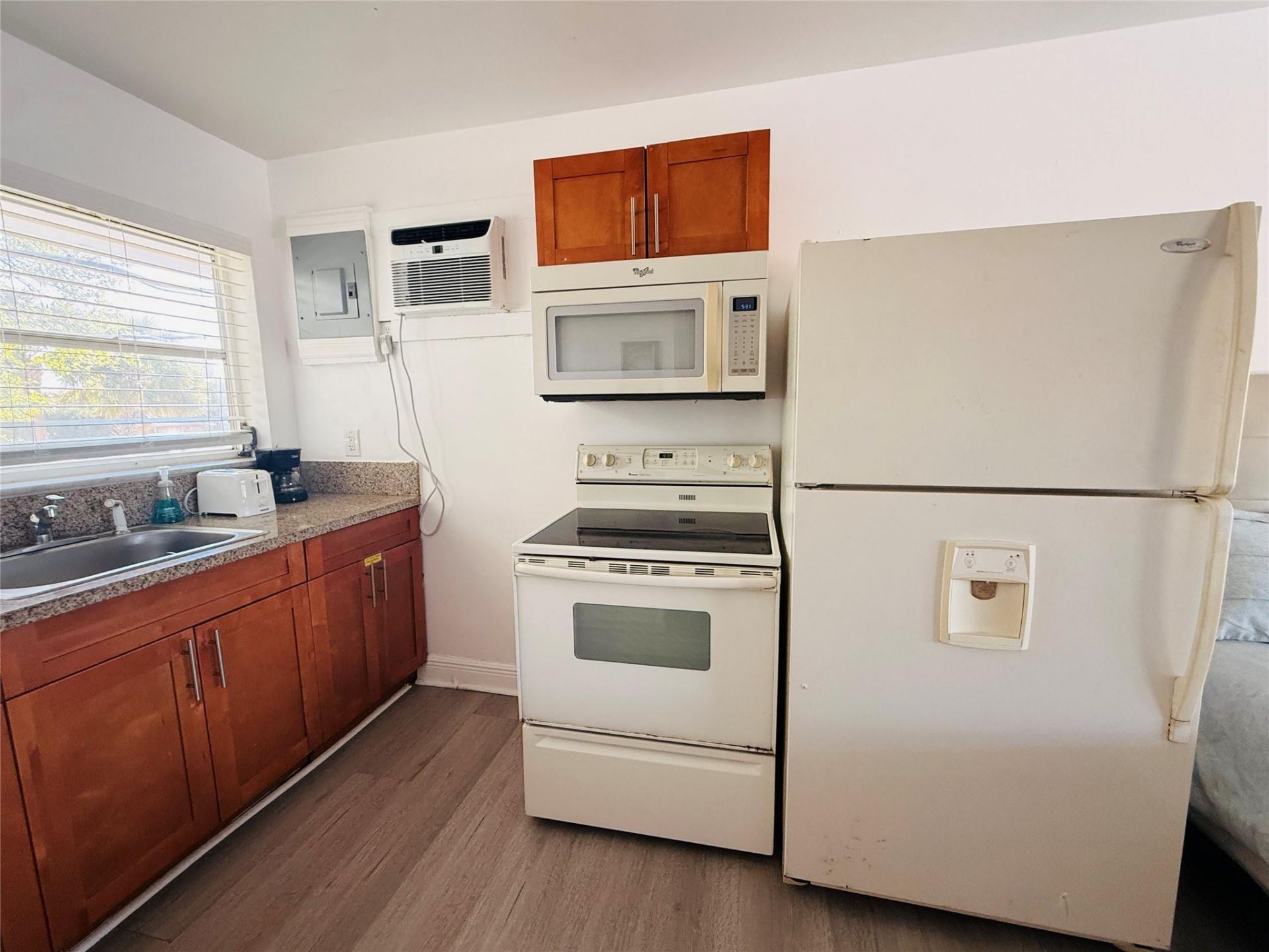 3226 NE 12th Street, Unit 10, Pompano Beach, FL 33062 Photo
