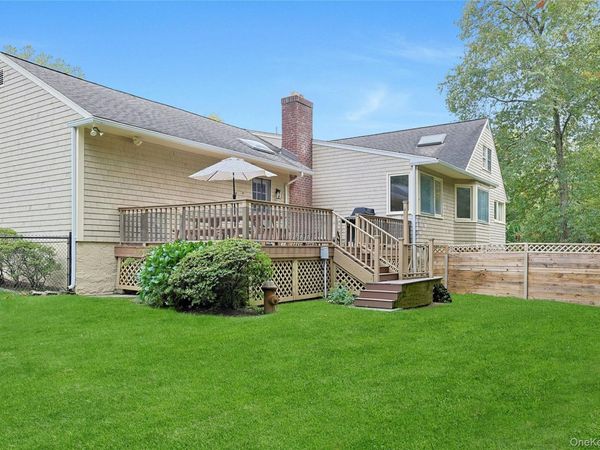 97 Winding Brook Road, New Rochelle, NY 10804