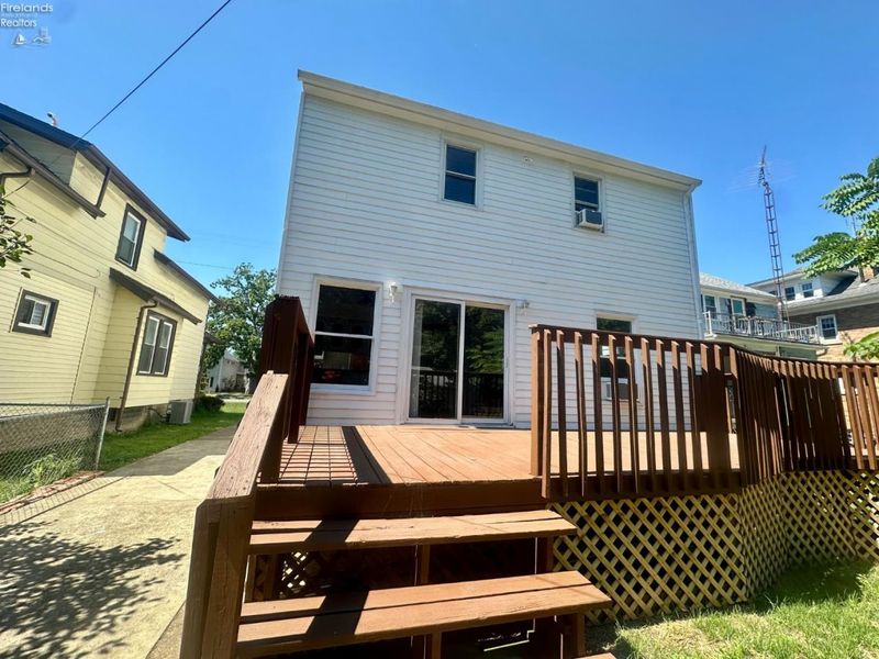 2130 Columbus, Sandusky, OH 44870 Photo 55