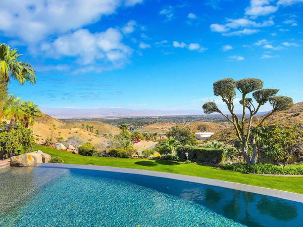 14 Santa Rosa Mountain Lane, Rancho Mirage, CA 92270