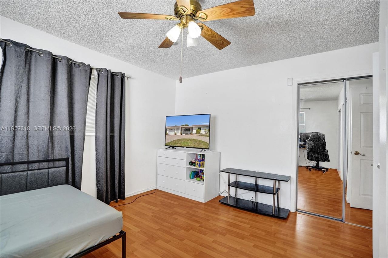 4927 NW 55th Ct, Tamarac, FL 33319 Photo