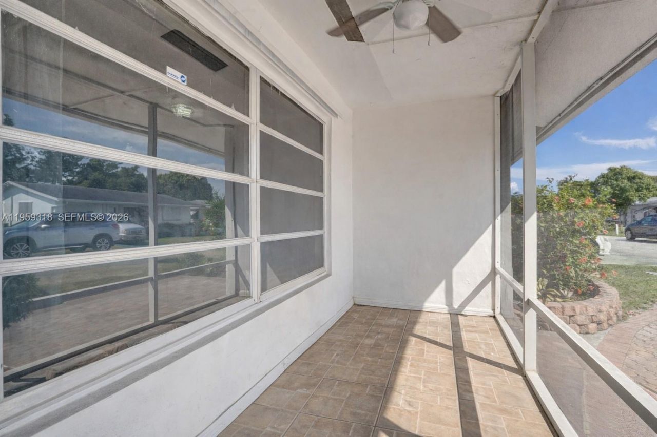 4927 NW 55th Ct, Tamarac, FL 33319 Photo