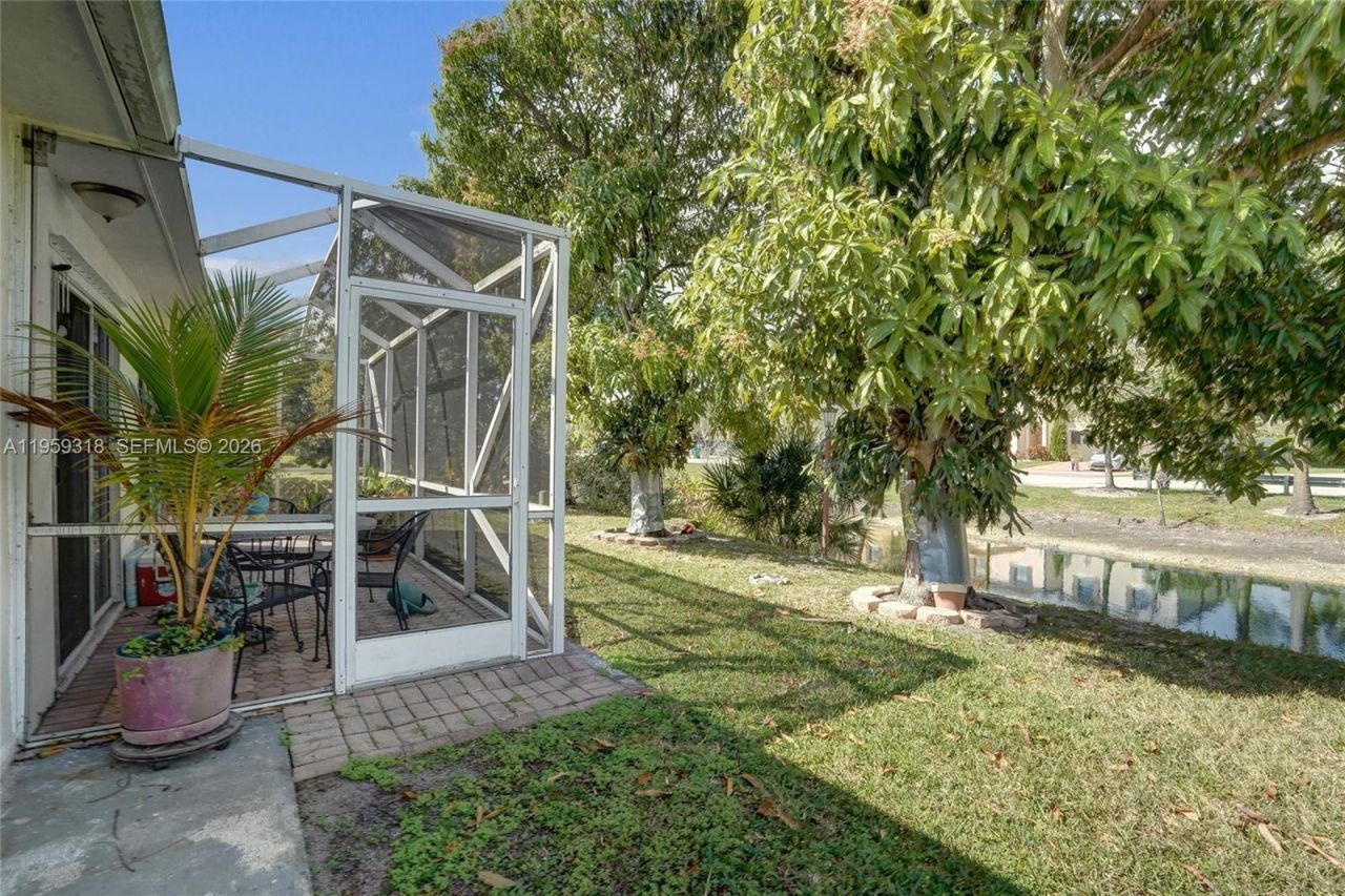 4927 NW 55th Ct, Tamarac, FL 33319 Photo