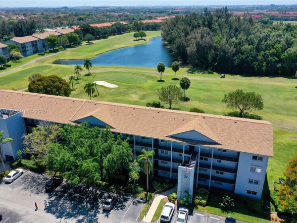 12500 SW 6th St, Unit 311N, Pembroke Pines, FL 33027
