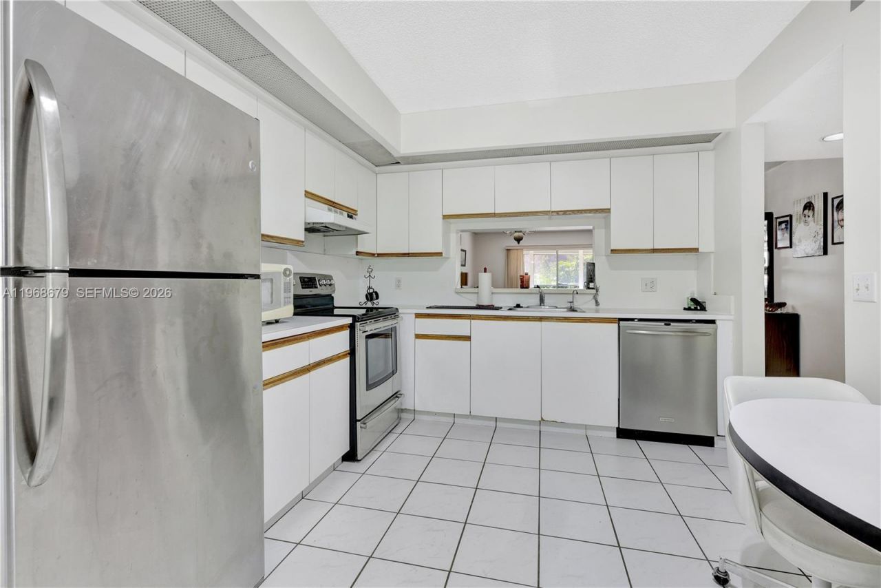12500 SW 6th St, Unit 311N, Pembroke Pines, FL 33027 Photo