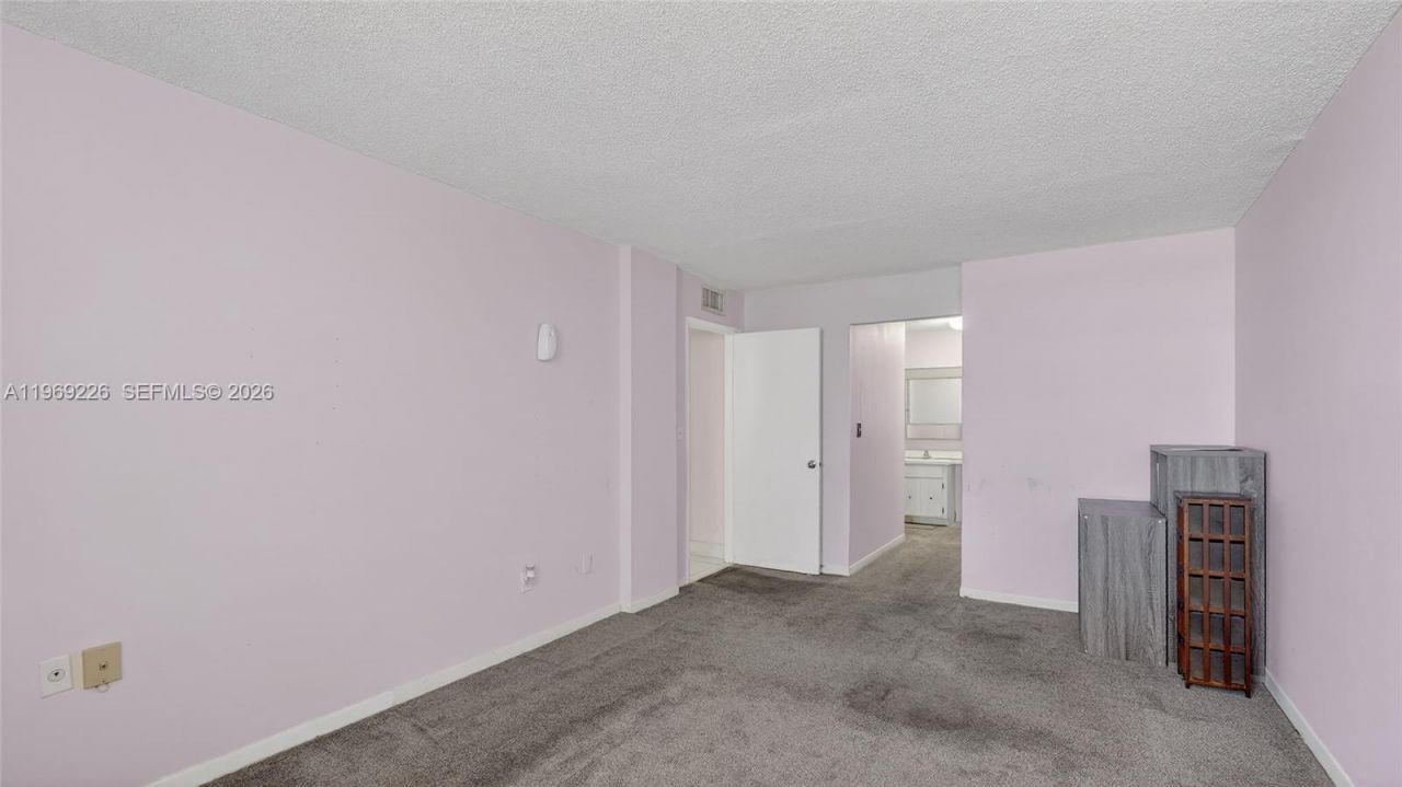 8889 W Fontainebleau Blvd, Unit 505, Miami, FL 33172 Photo