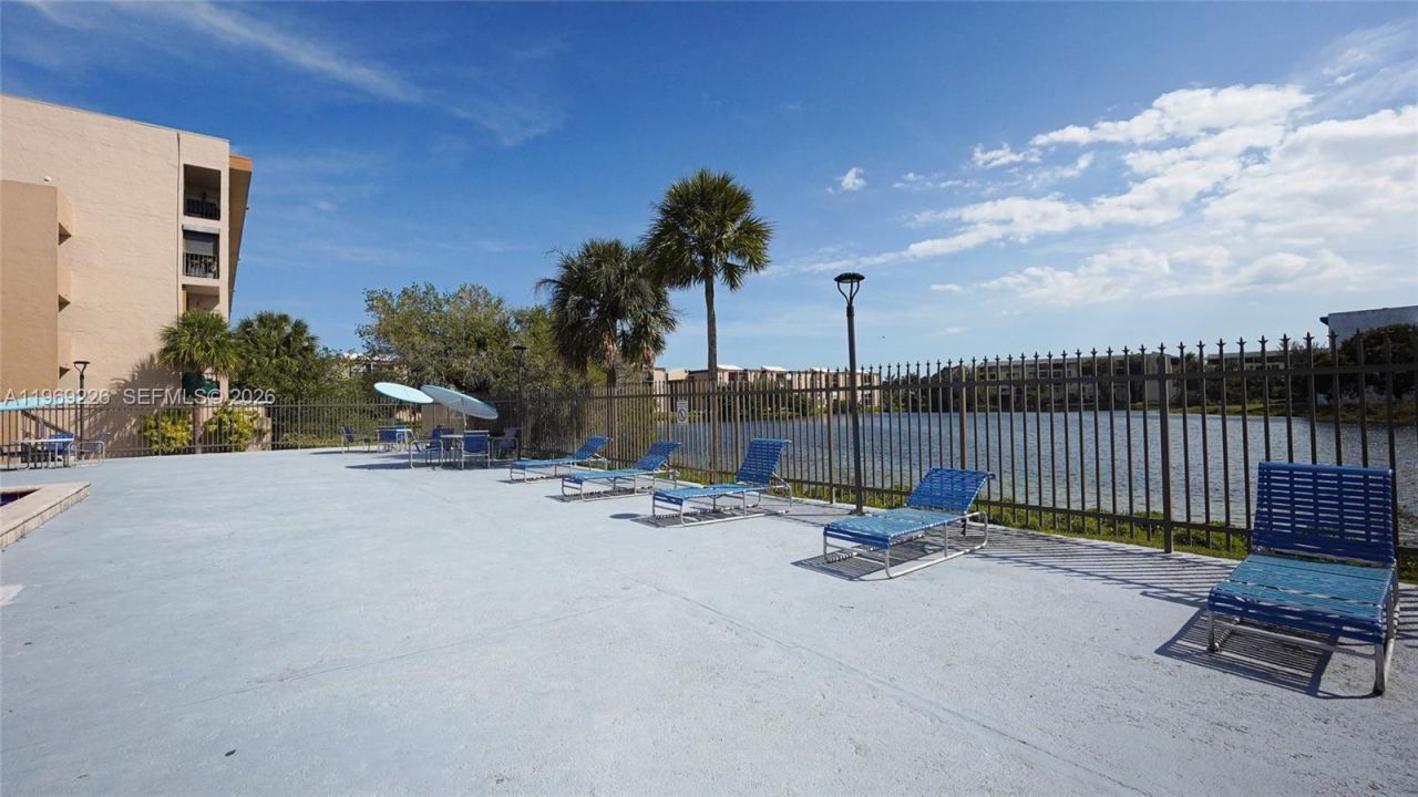 8889 W Fontainebleau Blvd, Unit 505, Miami, FL 33172 Photo