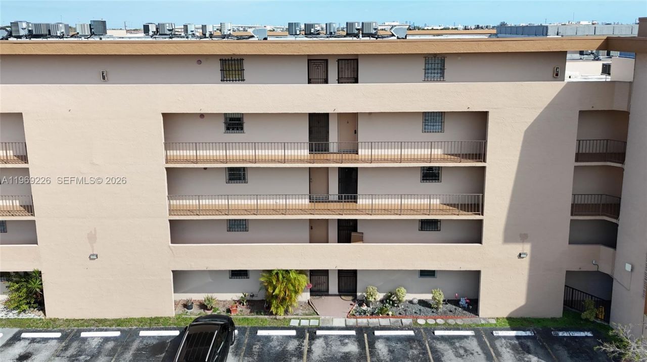 8889 W Fontainebleau Blvd, Unit 505, Miami, FL 33172 Photo