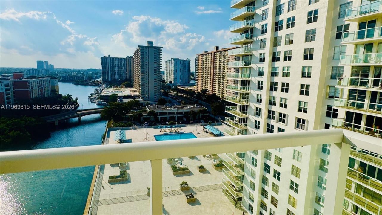 230 174th St, Unit 1518, Sunny Isles Beach, FL 33160 Photo