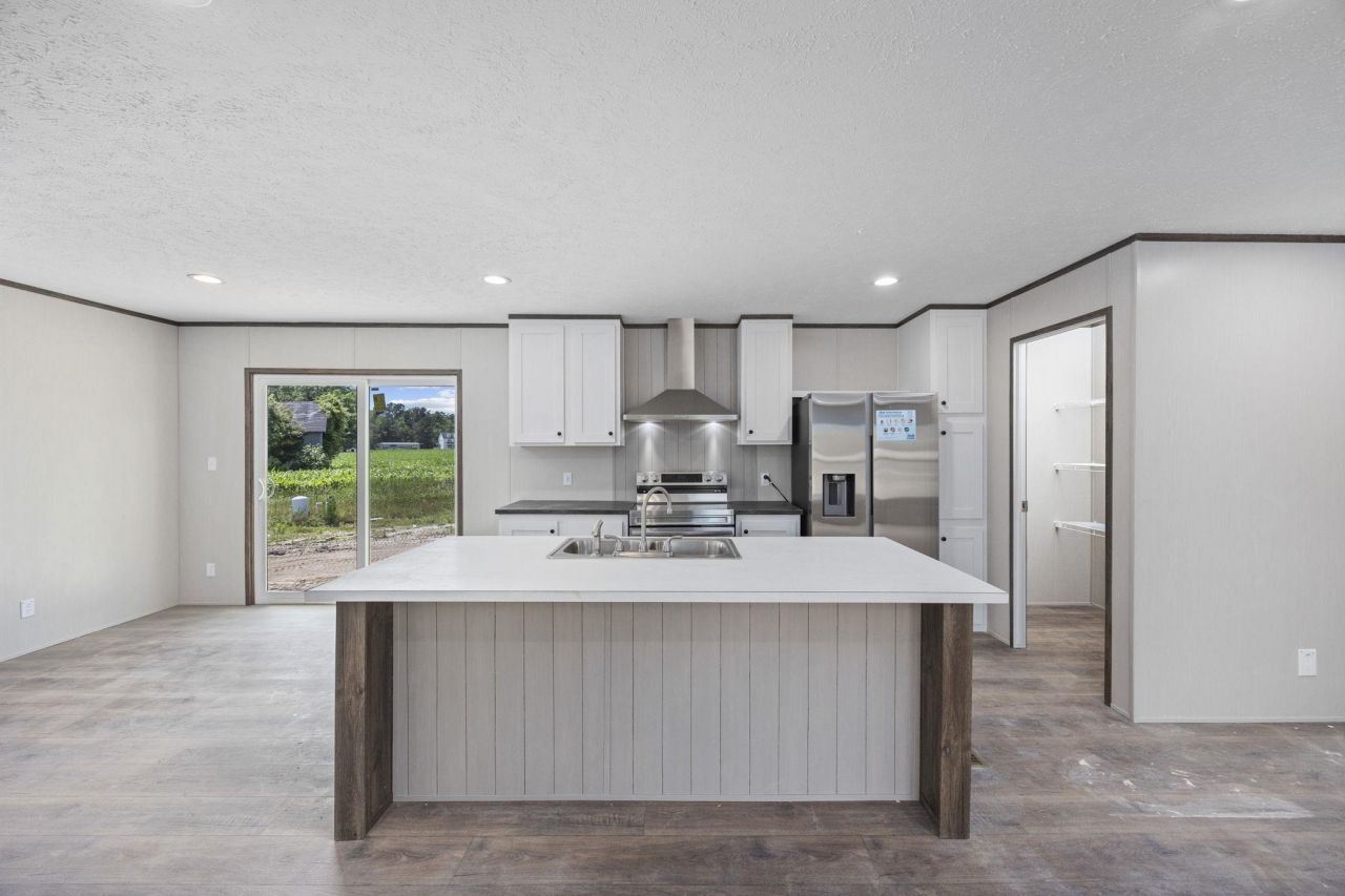 501 N Green Sea Rd. Photo 14