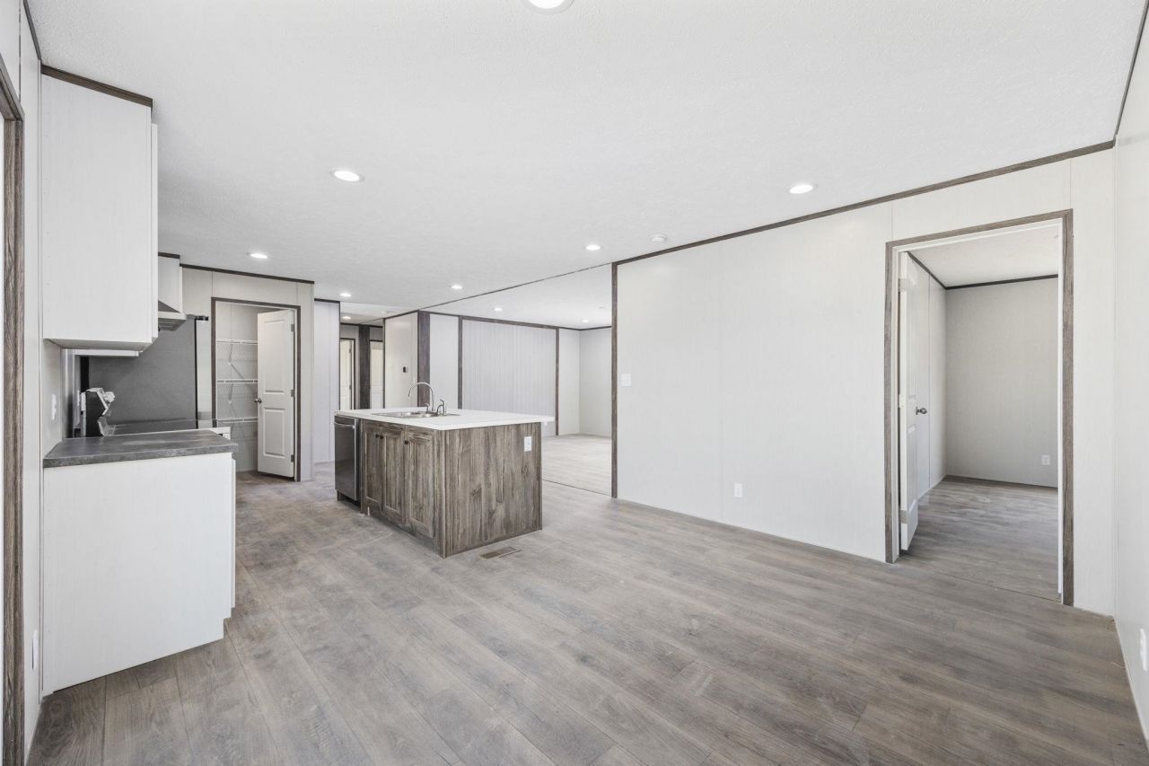 501 N Green Sea Rd. Photo 19