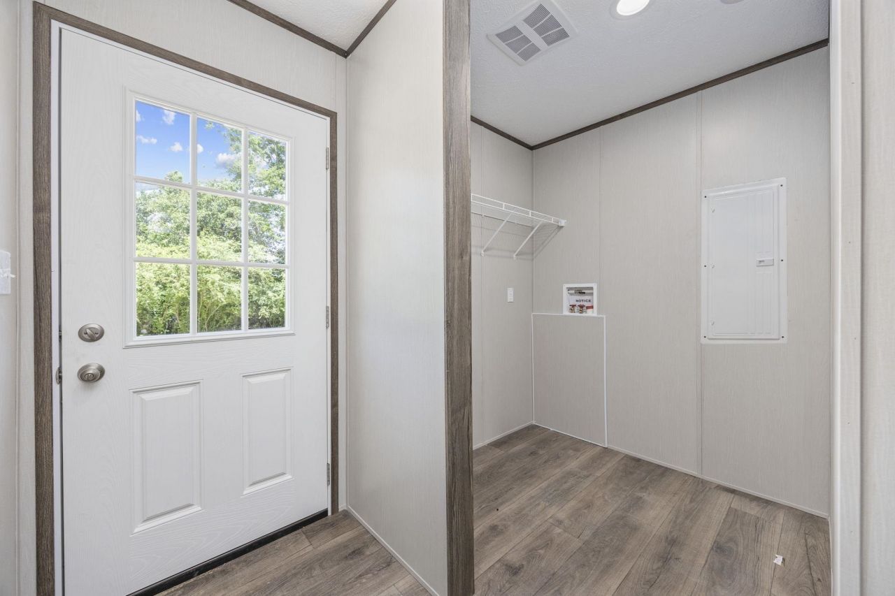 501 N Green Sea Rd. Photo 7