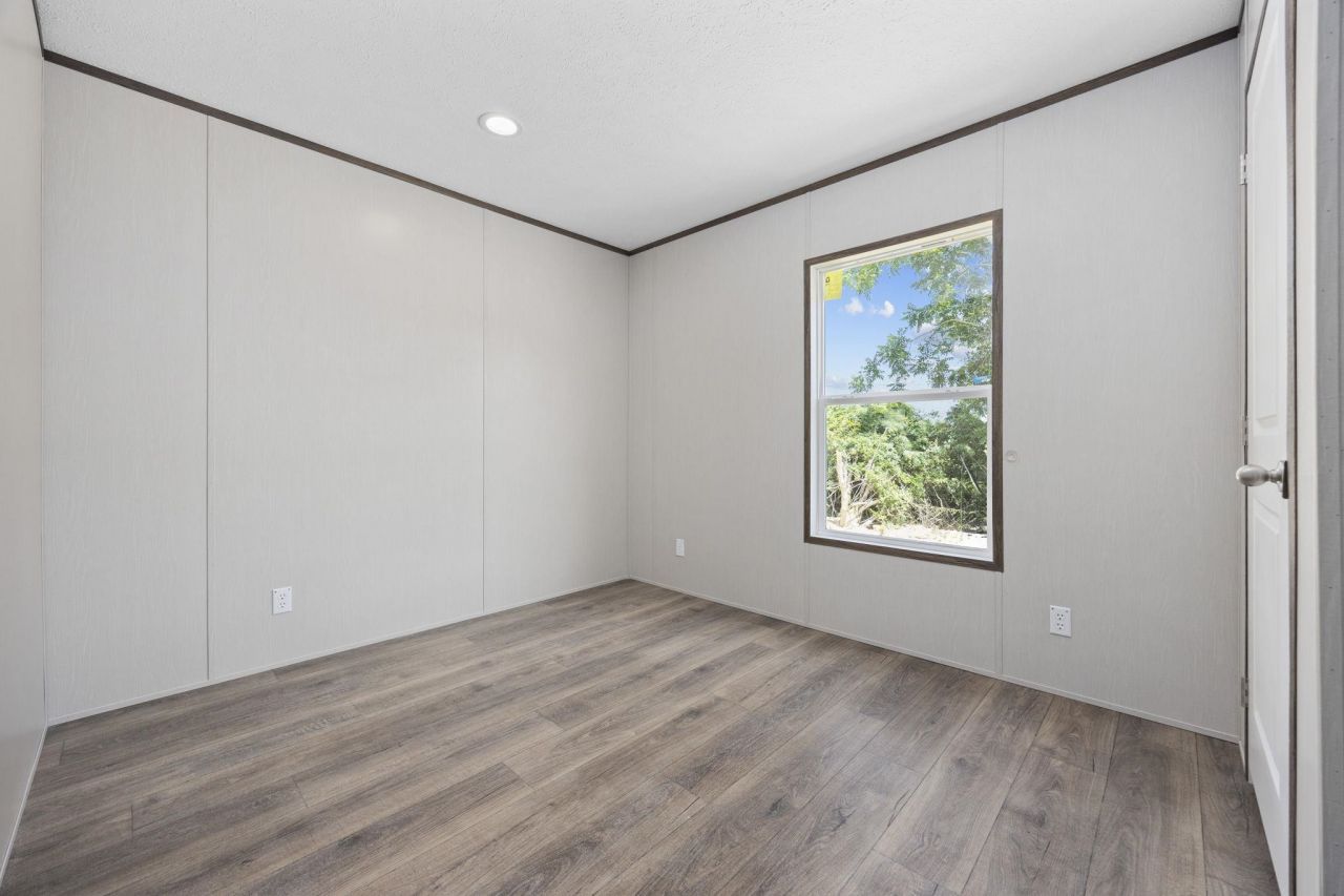 501 N Green Sea Rd. Photo 9