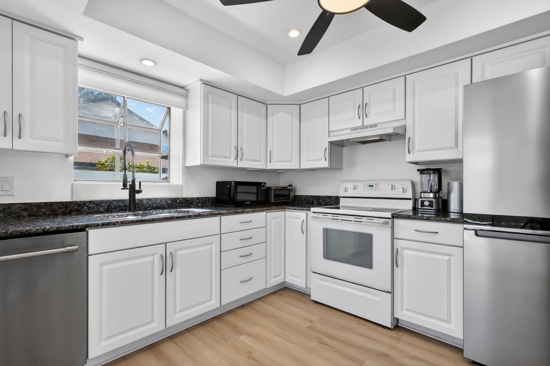 293 SW 28th Avenue, Delray Beach, FL 33445 Photo