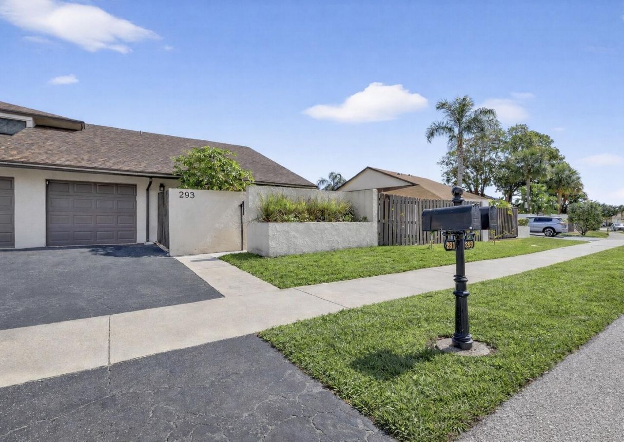 293 SW 28th Avenue, Delray Beach, FL 33445 Photo