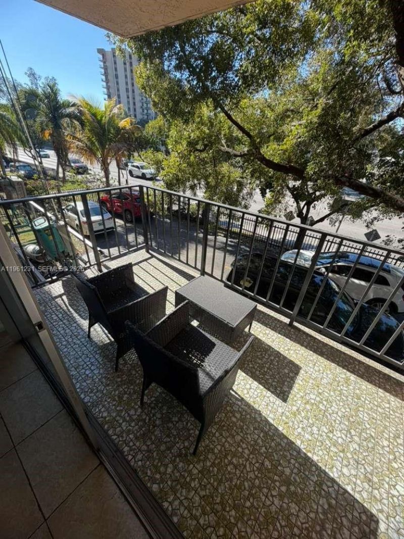 1465 NE 123rd St, Unit 215, North Miami, FL 33161 Photo