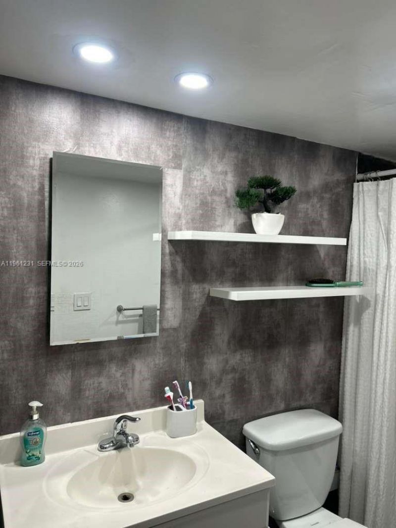 1465 NE 123rd St, Unit 215, North Miami, FL 33161 Photo