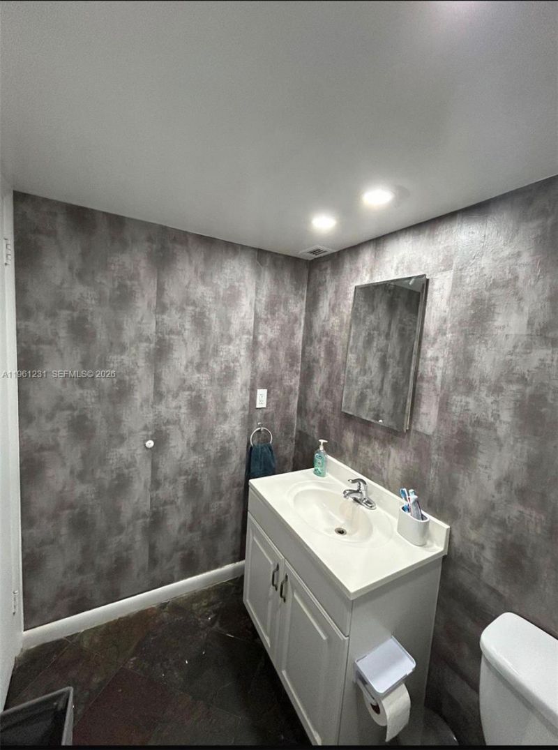 1465 NE 123rd St, Unit 215, North Miami, FL 33161 Photo