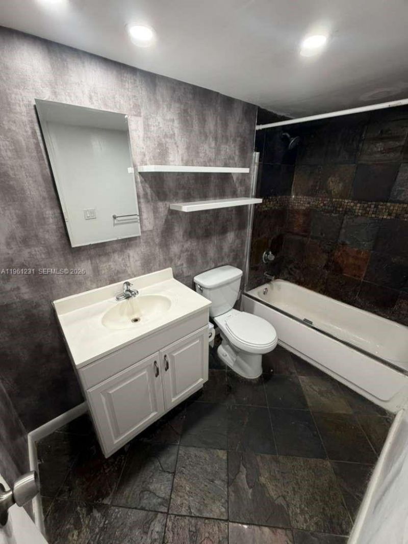 1465 NE 123rd St, Unit 215, North Miami, FL 33161 Photo